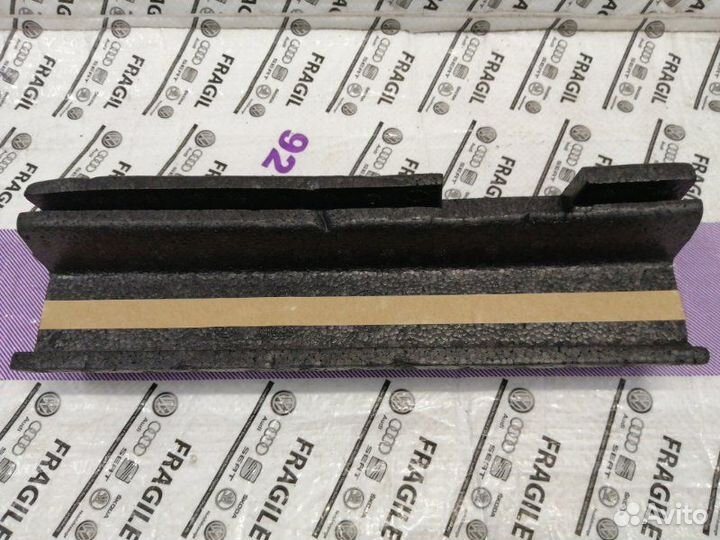 Абсорбер бампера передний Volkswagen Caddy 2