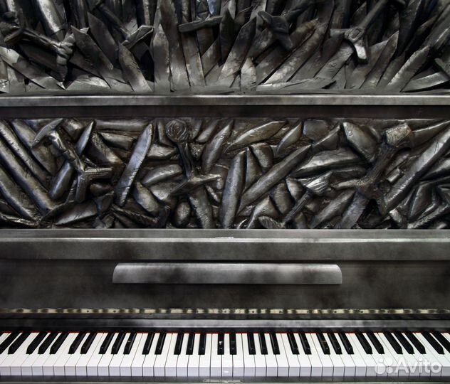 Дизайнерской акустическое пианино