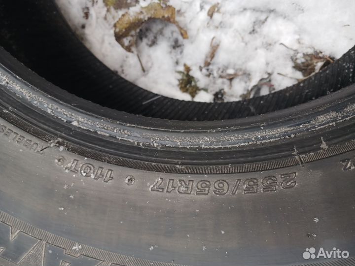 Bridgestone Blizzak Spike-01 255/65 R17 110T