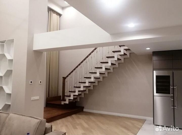 Лестница на второй этаж под ключ