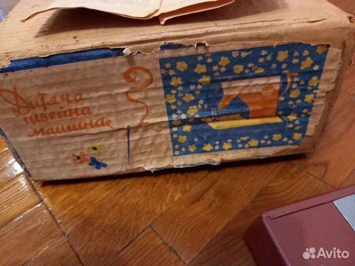 Детская швейная машинка СССР