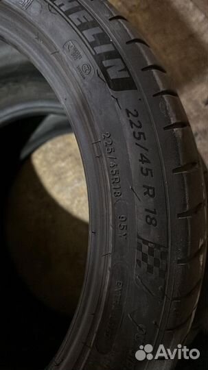 Michelin Pilot Sport 4 S 225/45 R18 и 255/40 R18