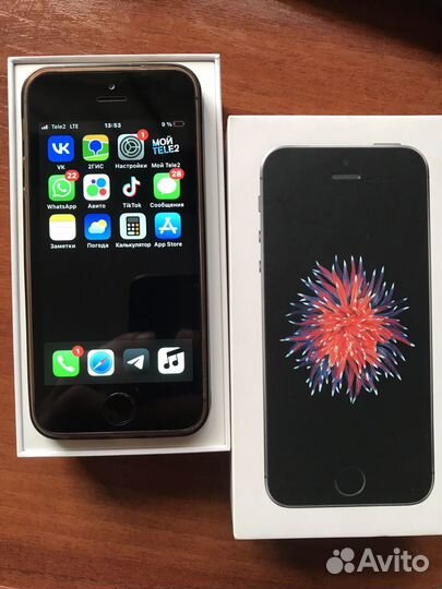 Телефон iPhone SE