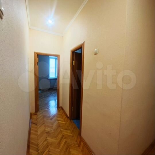 2-к. квартира, 46 м², 3/3 эт.