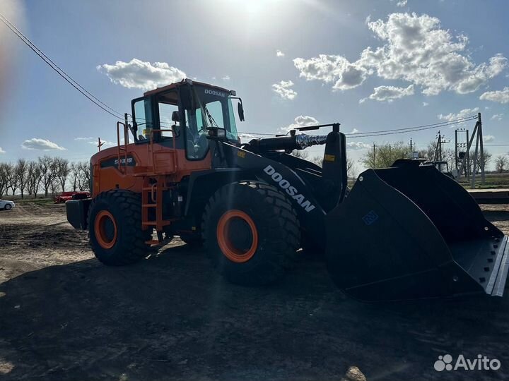 Фронтальный погрузчик DOOSAN SD380, 2023