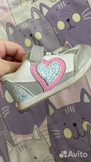 Кроссовки для девочки 19 р-р