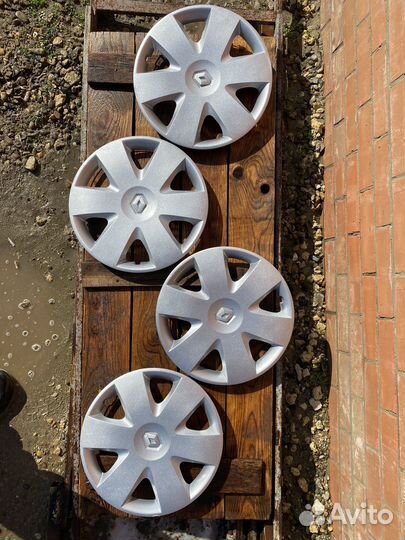 Колпаки на Renault r15