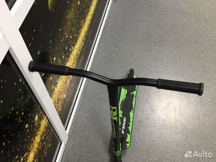 Трюковой самокат с системой HIC