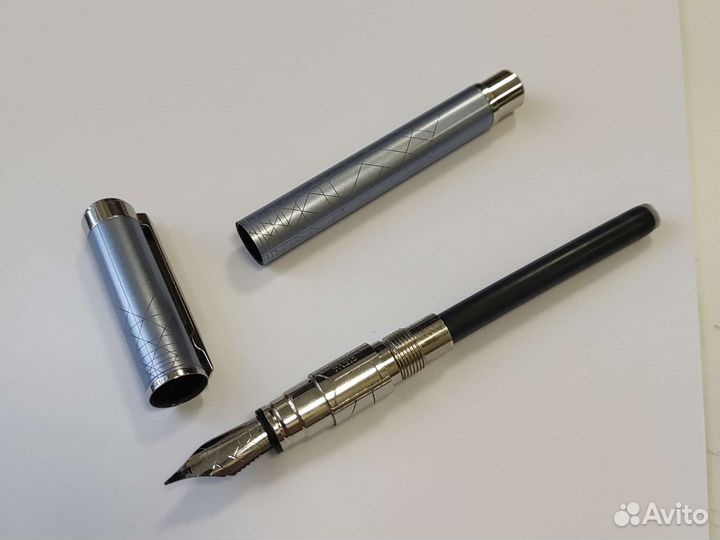 Перьевая ручка Waterman Perspective