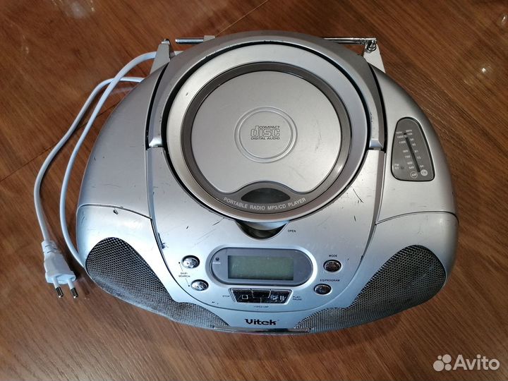 Радиомагнитола FM - Vitek
