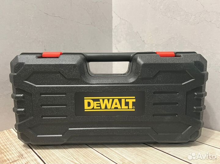 Цепная мини пила Dewalt сучкорез