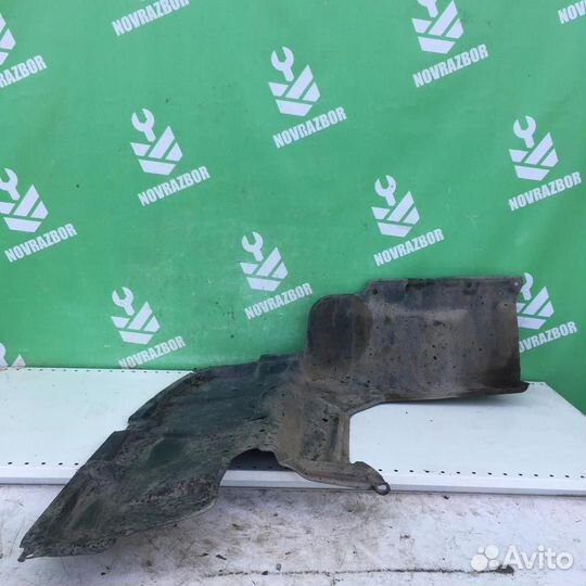 Пыльник двигателя Тойота Королла Е120