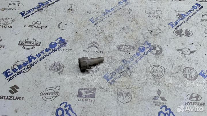 Крепежная гайка регулировочная тяги замка двери Op