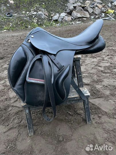 Продам 2 седла