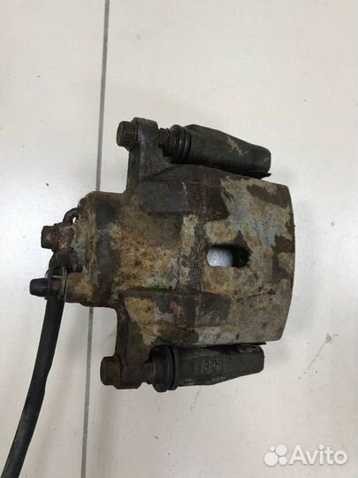 Суппорт передний правый BYD F3