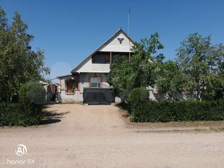 Дом 176,6 м² на участке 21,5 сот.