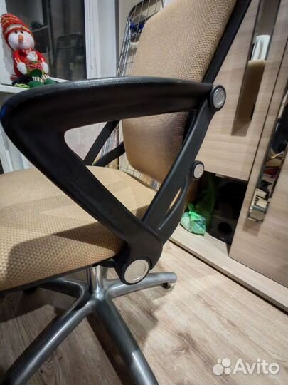 Компьютерное кресло (б/у)