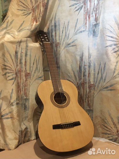 Гитара Hohner HC06 N