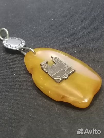 Кулон янтарь собор Св. Анны СССР Литва 70-гг
