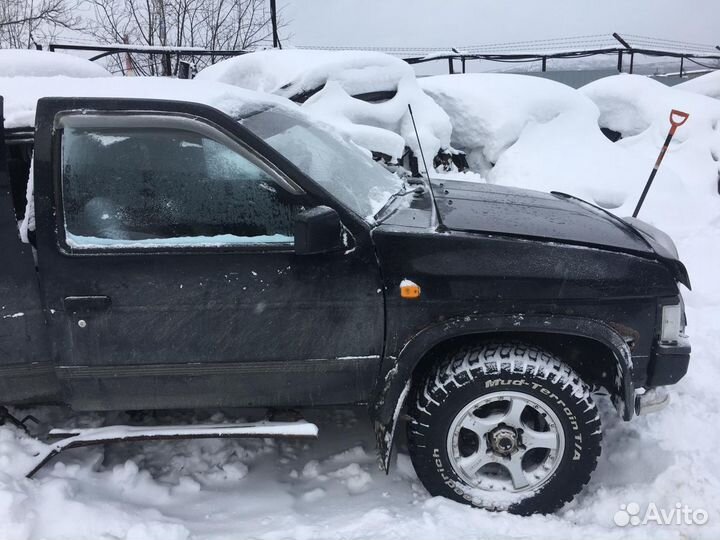 В разборе Nissan Terrano 1990 3,0 АКПП