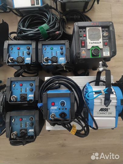 Осветительные приборы Arri HMI 200-1200 Вт (5 шт.)