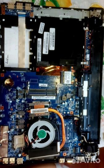 Ноутбук Sony sve151j13v на запчасти