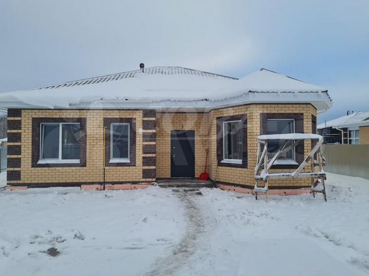 Коттедж 130 м² на участке 8 сот.