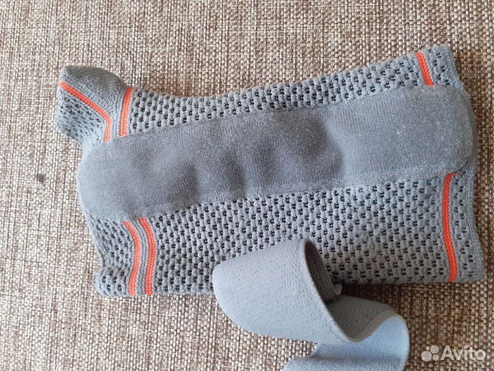 Ортез на лучезапястный сустав правый