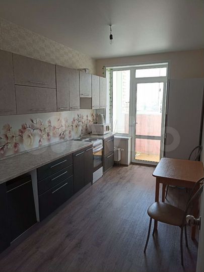 2-к. квартира, 53 м², 4/9 эт.