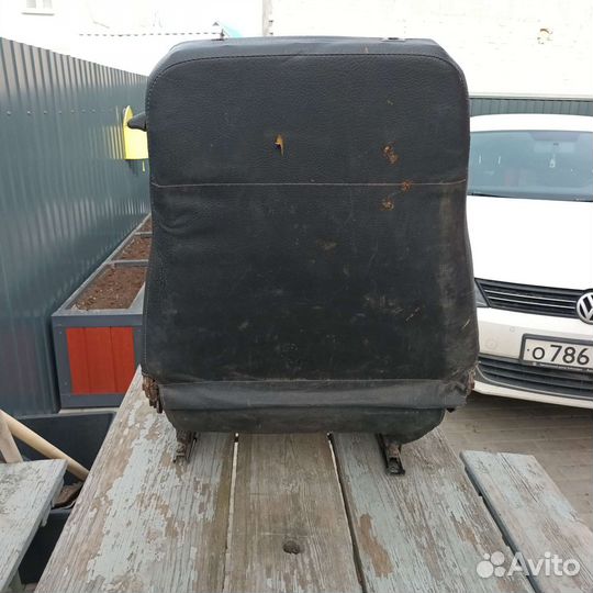 Водительское кресло из нивы