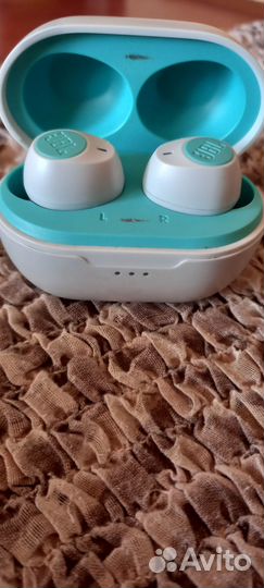 Беспроводные наушники jbl