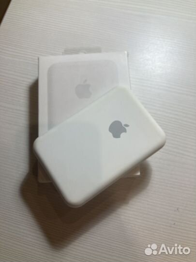 Повербанк для айфона magsafe battery pack 5000 mah