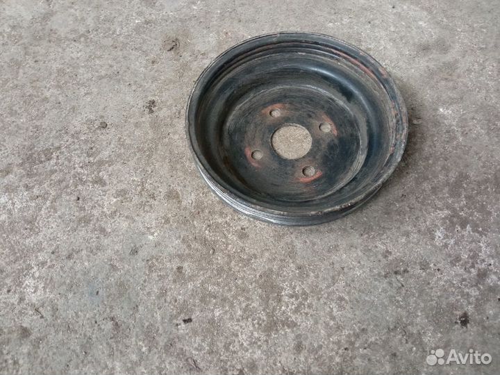 Шкив водяного насоса Mitsubishi Galant 8