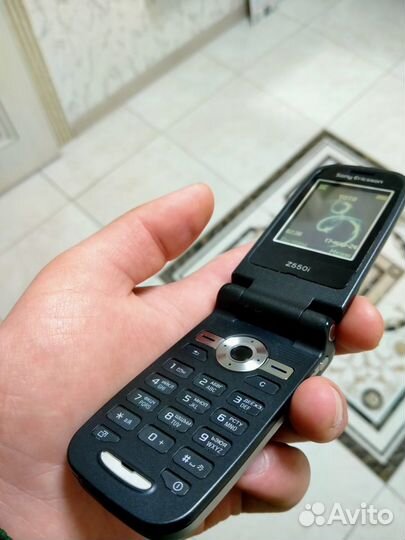 Sony Ericsson Z550i