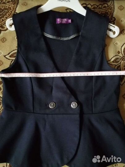 Школьный жилет для девочки темно-синий