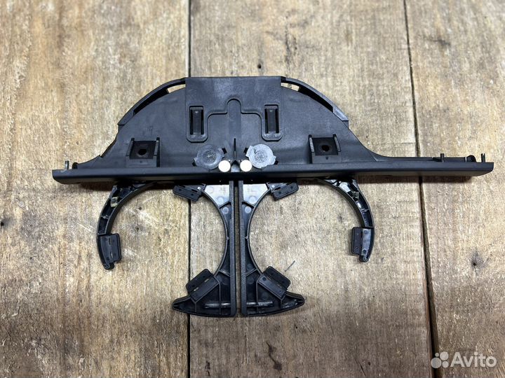 Передний подстаканник BMW E39