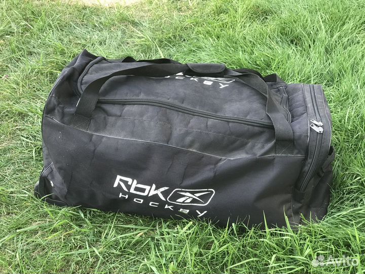 Продам хоккейную экипировку