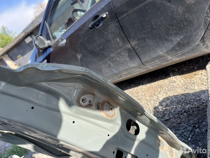 Дверь на toyota rav4