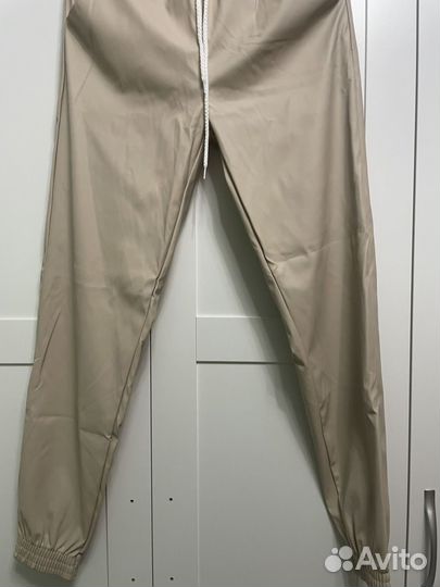 Брюки женские из экокожи 44 размера