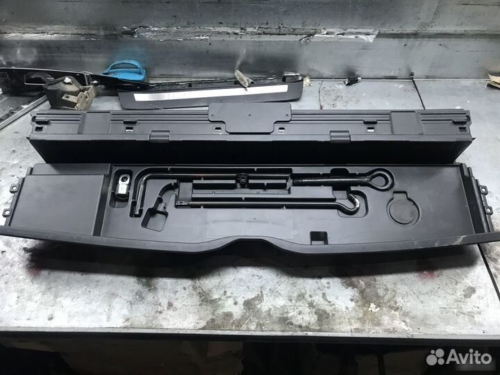 Ящик инструментов Toyota Highlander Ii