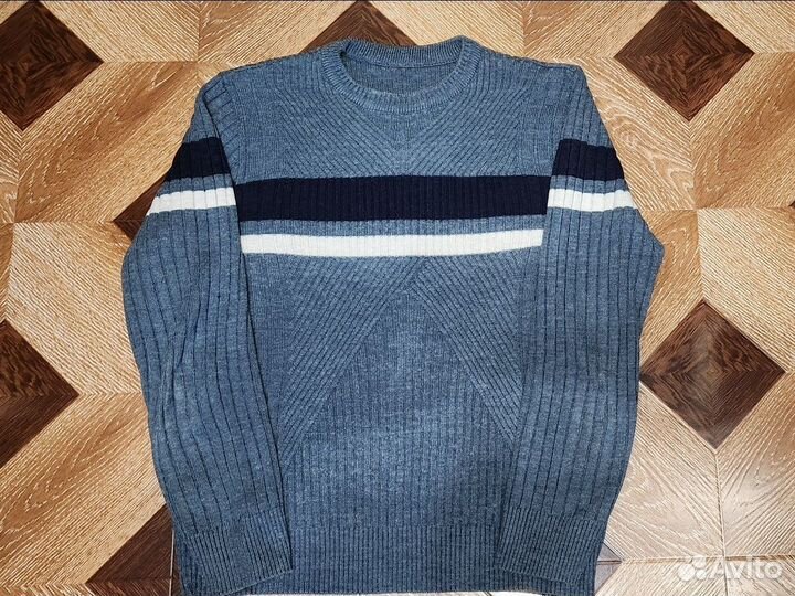 Свитер мужской
