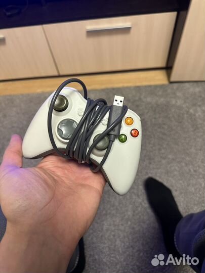 Продам xbox 360E