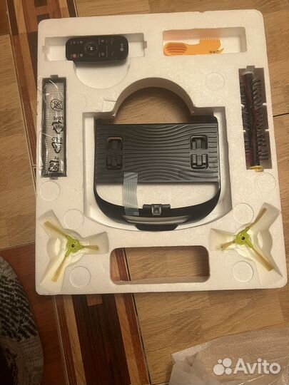 Робот пылесос LG