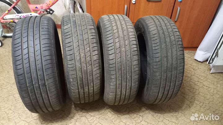 Kumho Ecsta HS51 205/60 R16