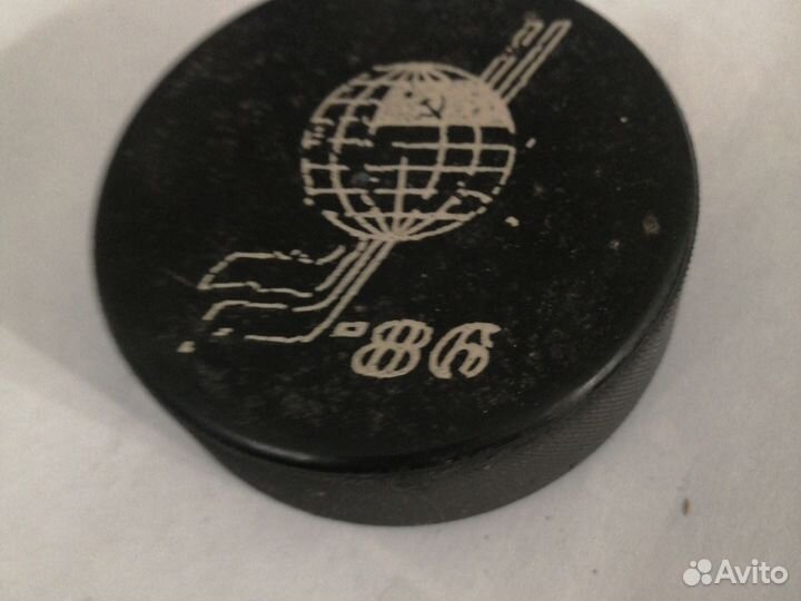 Шайба хоккейная