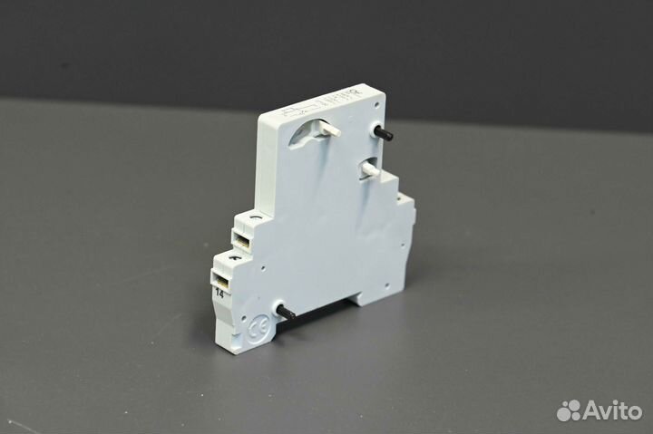 Merlin Gerin 27132 Контакт, новый, 320 шт