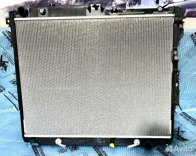 Радиатор Toyota Land Cruiser 300