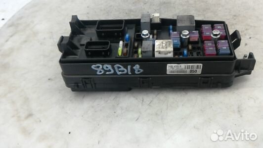 Блок предохранителей KIA carnival 2 (89B18M101)