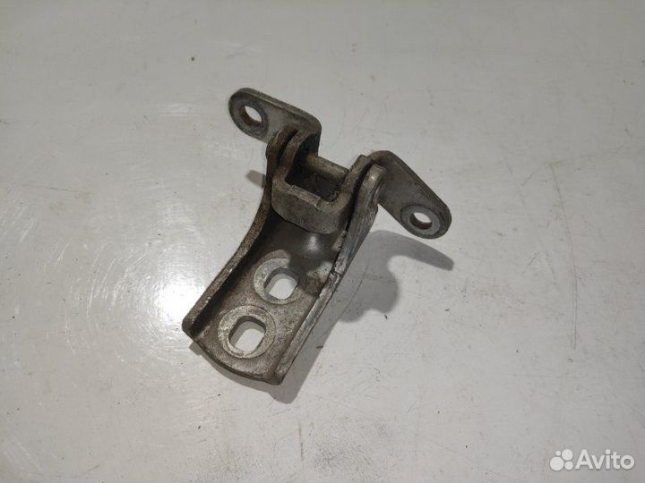 Петля двери передняя левая Opel Astra J