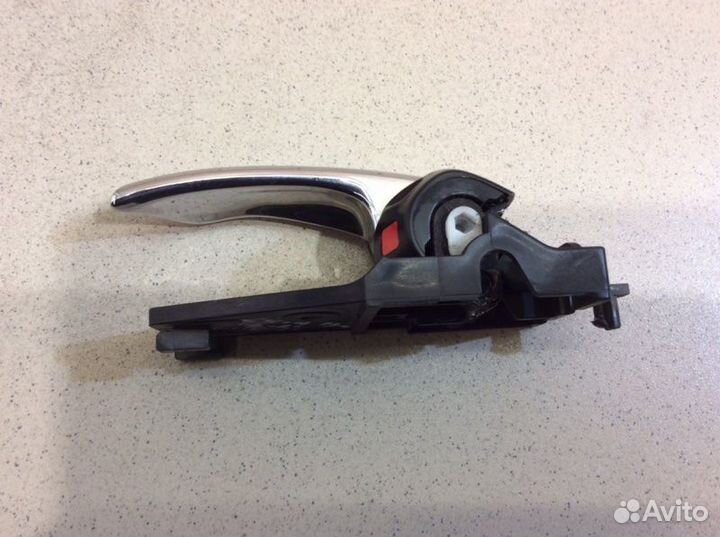 Ручка двери внутренняя левая Suzuki Sx4 M16A 2014